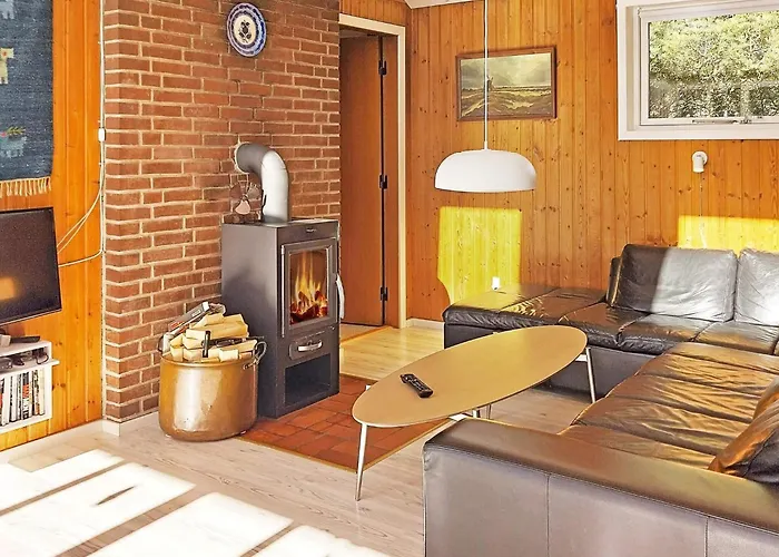 6 Person In Norre Nebel-by Traum *