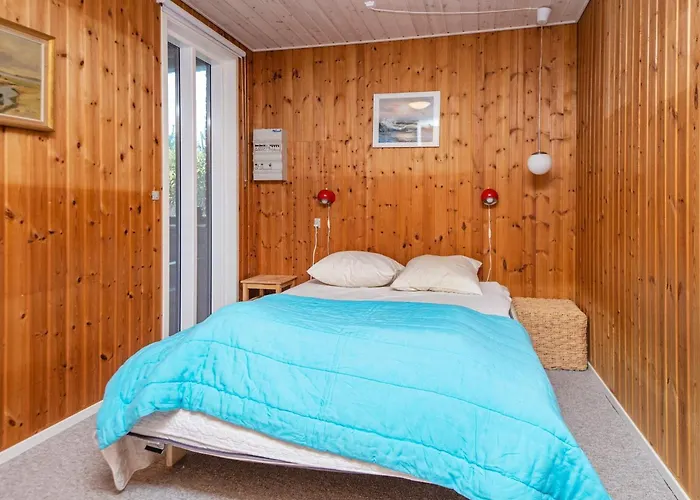 6 Person In Norre Nebel-by Traum *